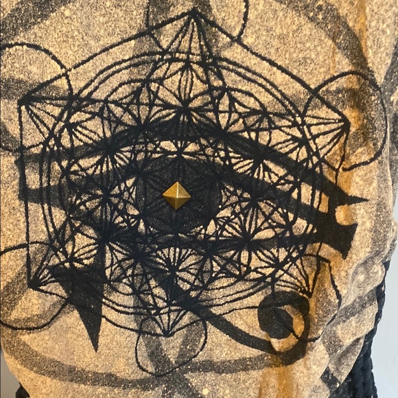 Black and Tan Geometric Tank Top - Picture 2 of 5